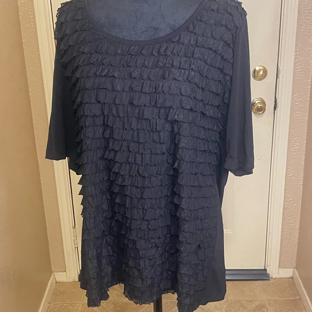 Chic Black Ruffled Women's Blouse